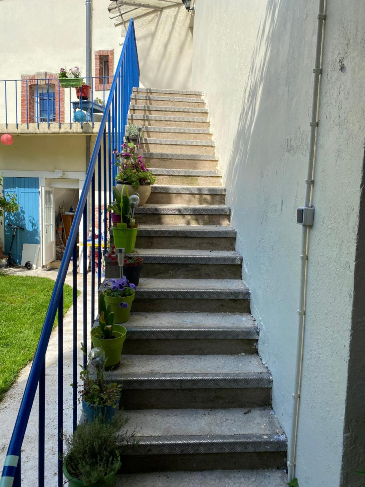 Haut De Jardin Dans Une Maison Dijon Exterior photo